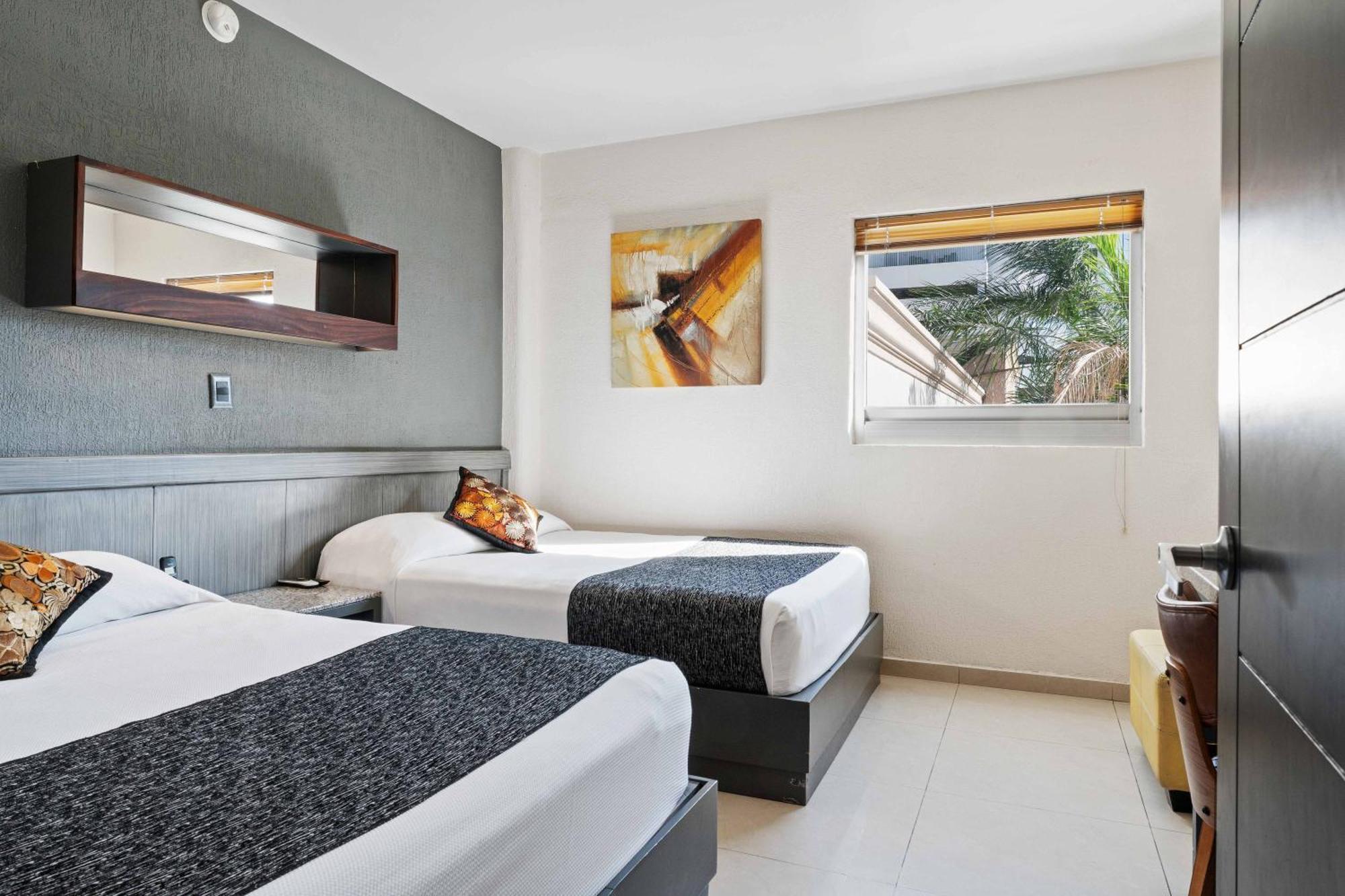 Homesuites Zaragoza Culiacán Zewnętrze zdjęcie