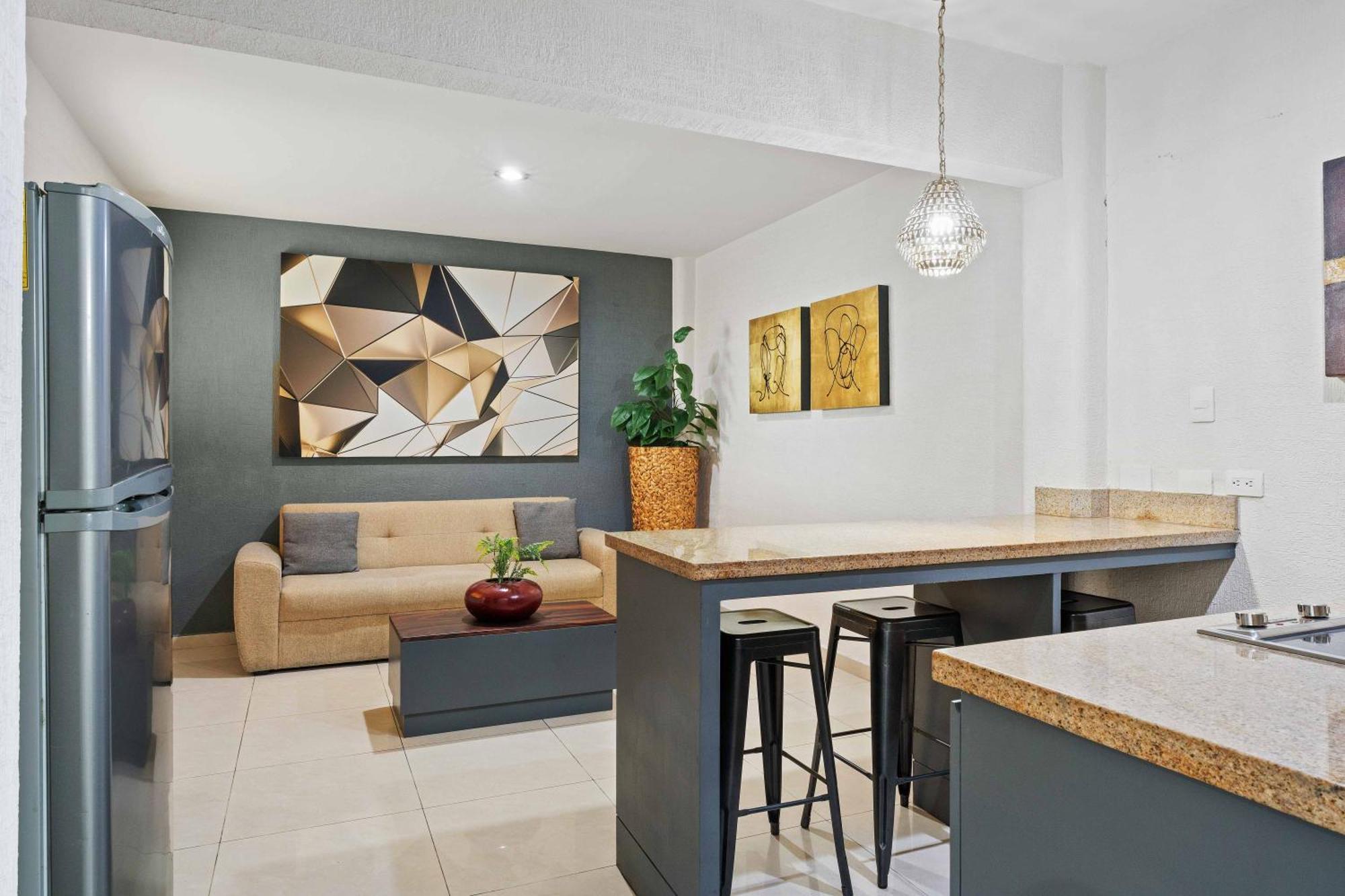 Homesuites Zaragoza Culiacán Zewnętrze zdjęcie