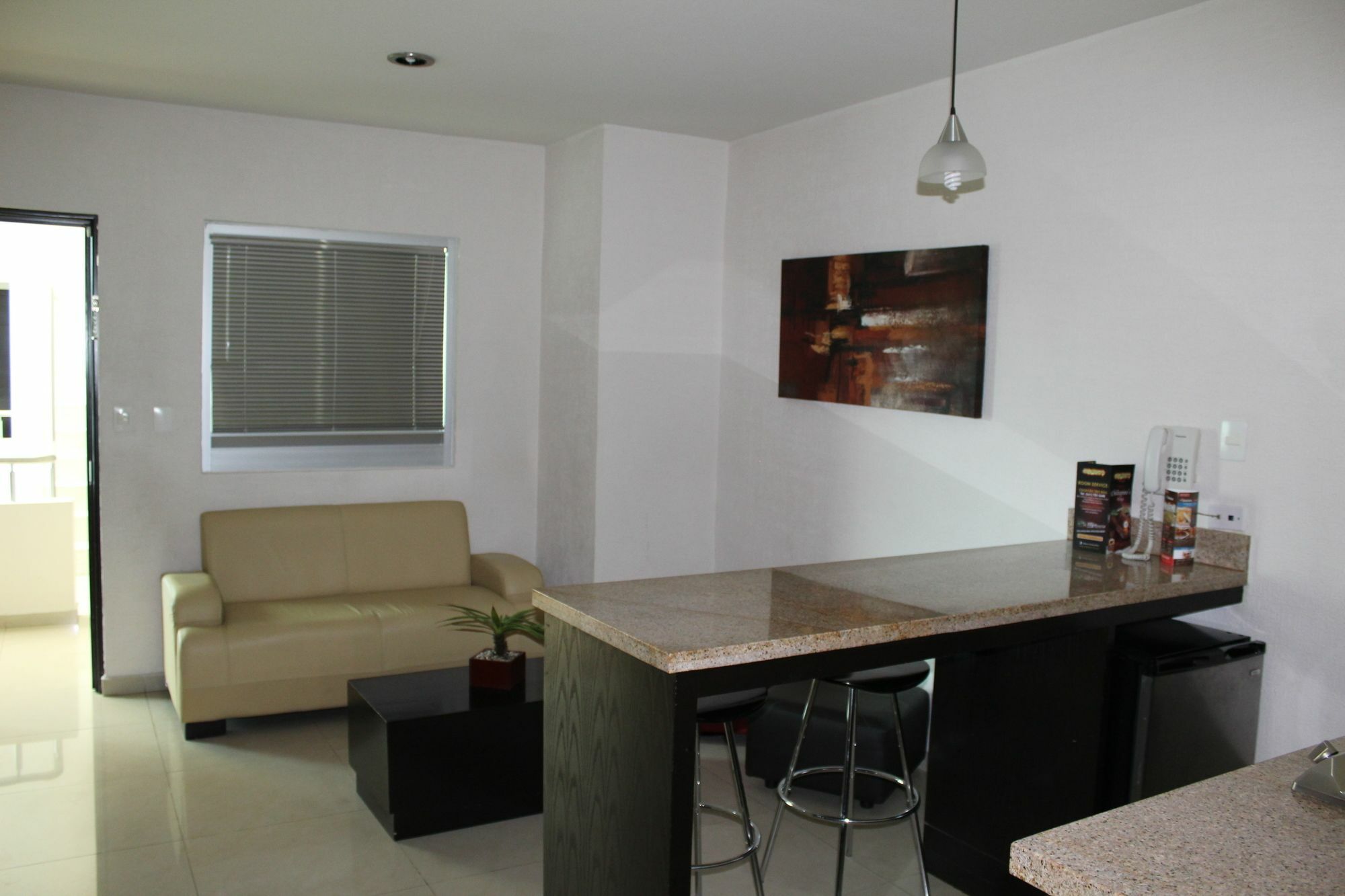 Homesuites Zaragoza Culiacán Zewnętrze zdjęcie